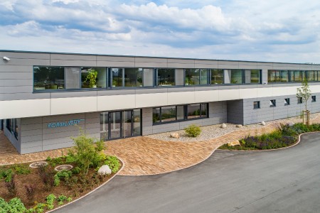 DJI 0018 B Schr  gsicht Geb  ude